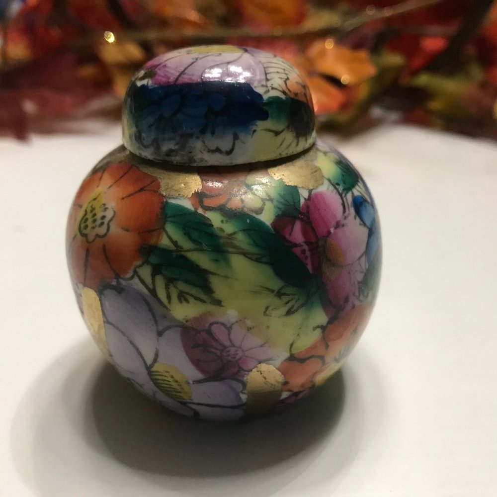 Vintage miniature ginger jar hand painted China